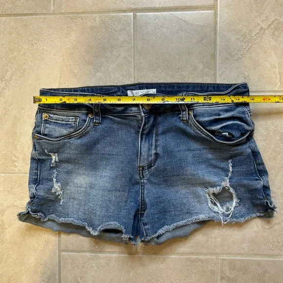 STS Blue Distressed Denim Jean Shorts - Picture 5 of 5
